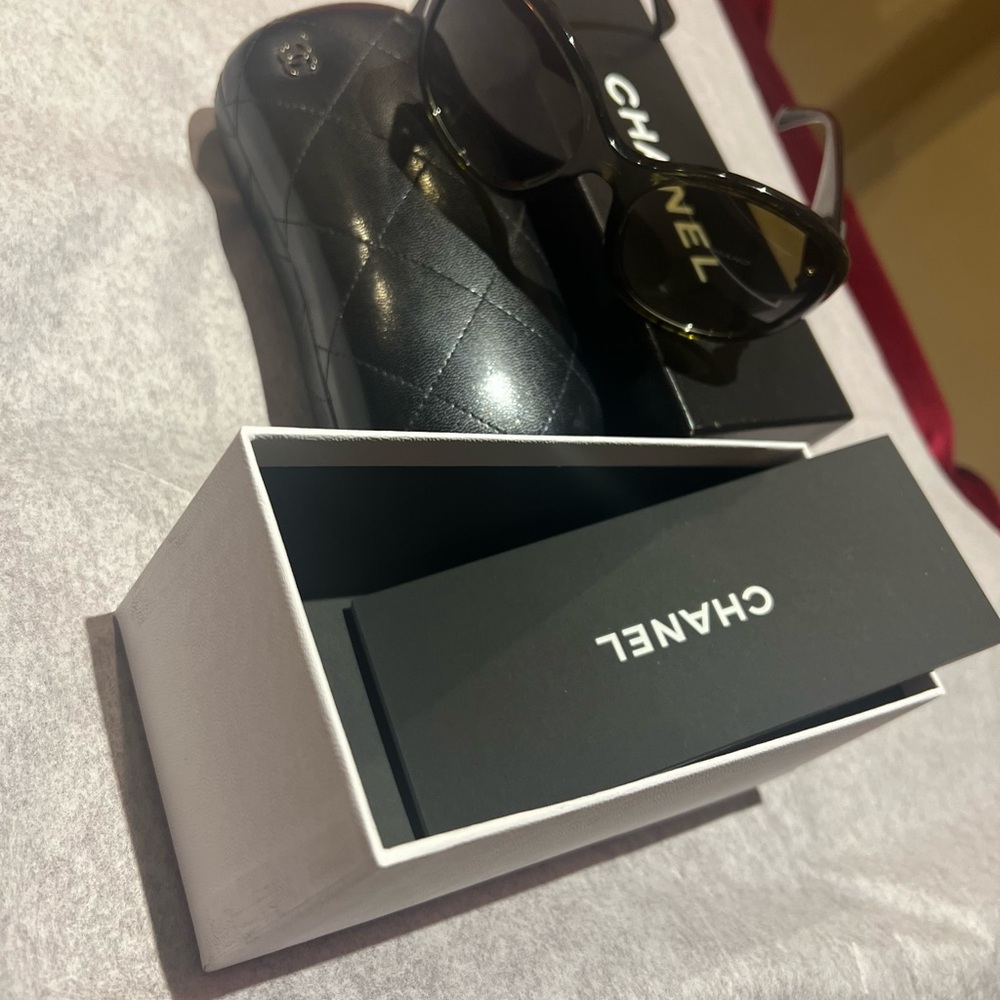 Chanel Black Sunglasses with Case - Picture 2 of 6